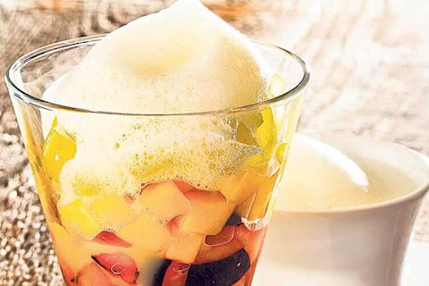 Cocktail de fruits à la mousse de raisin