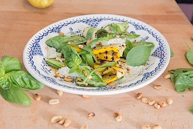 Courgettes et tomates sautées à l'ail et au persil