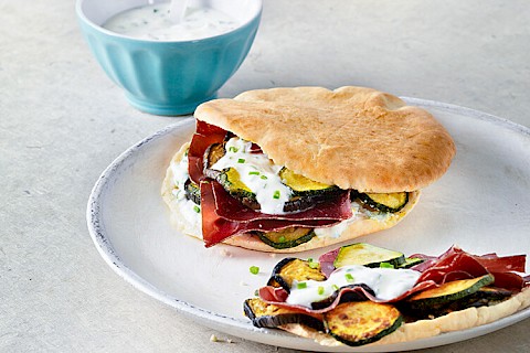 Pitta aux légumes et viande des Grisons